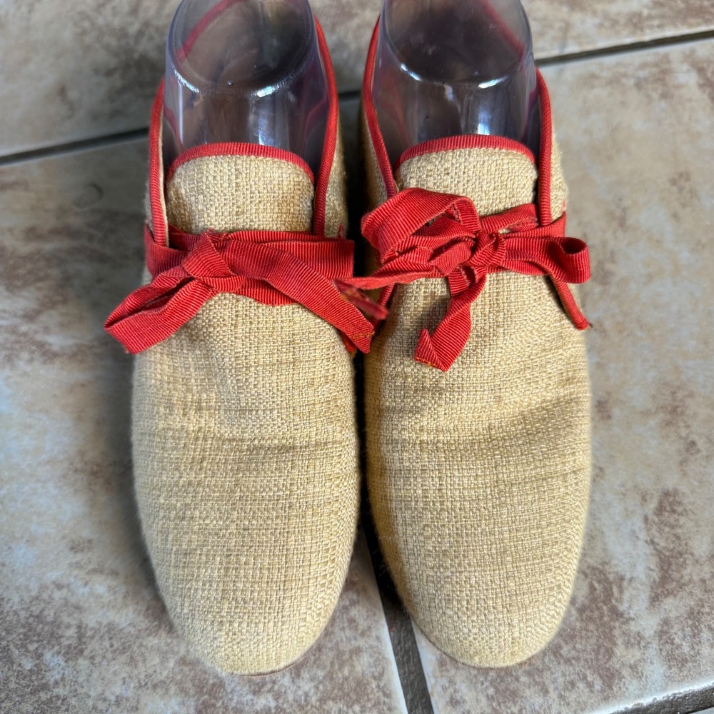 Stubbs‎ & Wootton Beige Linen Smoking Flats
Red Ribbon Lace Preppy Chic Size 7.5 - Picture 3 of 8